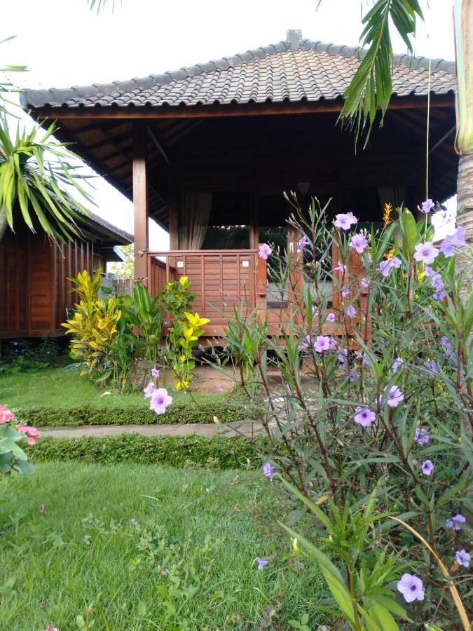 Hotel Gatri Hut Lembongan Exteriér fotografie